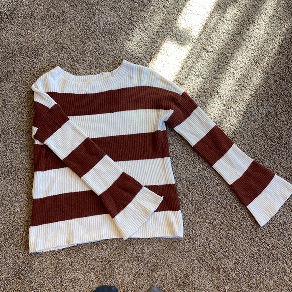 Buckle ribbon sweater with ripped detailing, cream and rust, oversized small - Picture 3 of 5